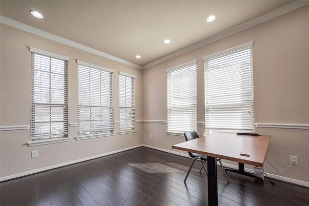 Home Office, Interior, Recessed Lighting, Wood Texture Flooring