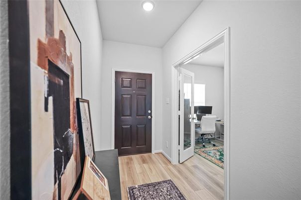 Home Office, Interior, Recessed Lighting, Wood Texture Flooring