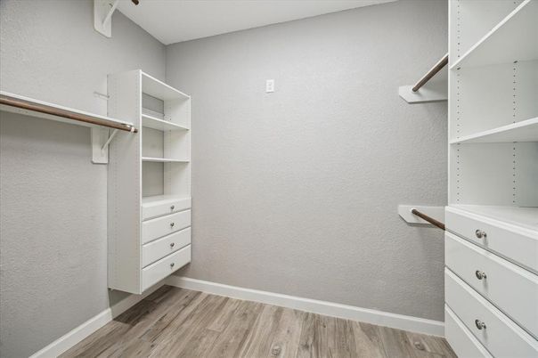Interior, Walk-in Closets, Wood Texture Flooring