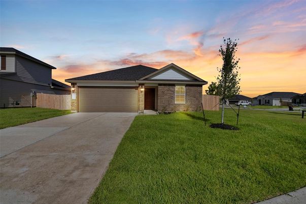 Attached, Backyard, Exterior, Facade, Brick Facade, Ranch