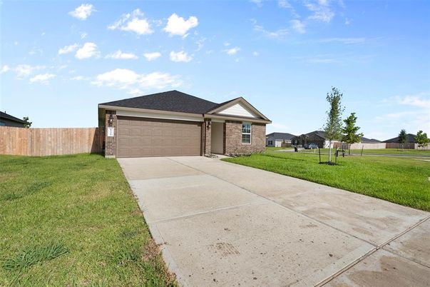 Attached, Backyard, Exterior, Facade, Brick Facade, Ranch