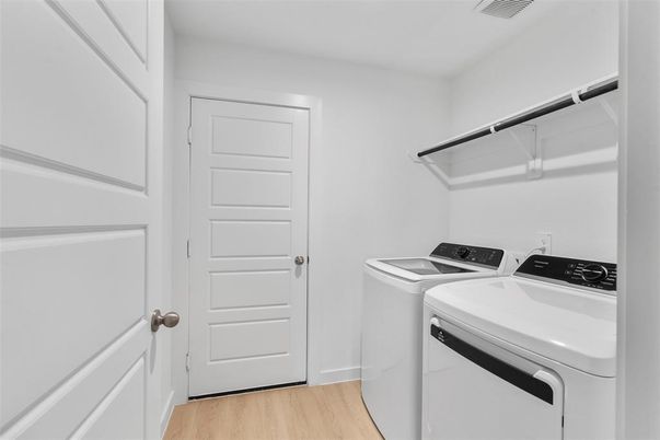 Interior, Utility Closets, Washer, Wood Texture Flooring