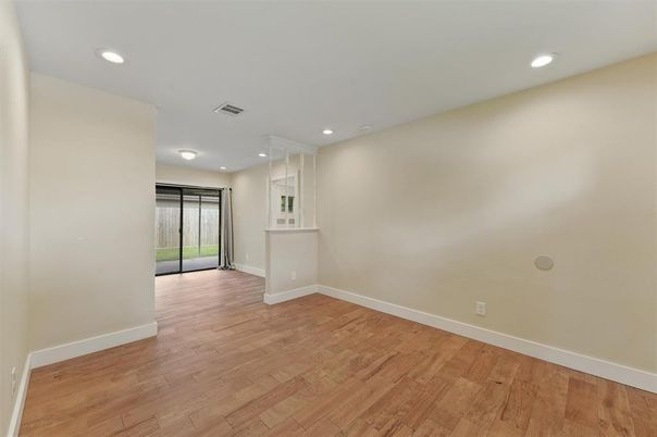 Empty room, Interior, Recessed Lighting, Wood Texture Flooring