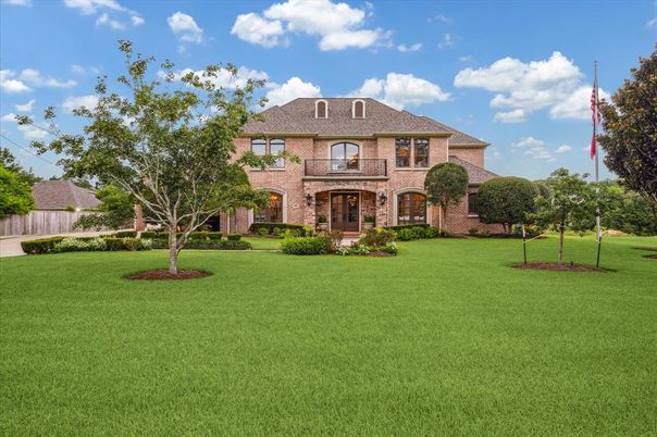 Backyard, Exterior, Facade, Brick Facade, French Provincial