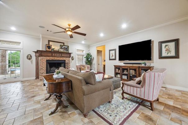 Fireplace, Interior, Living room, Recessed Lighting