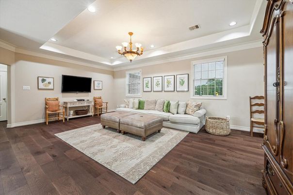 Chandelier, Interior, Living room, Recessed Lighting, Wood Texture Flooring