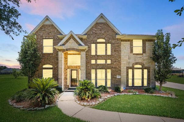 Exterior, Facade, Brick Facade, Brick Traditional