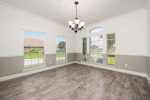 Chandelier, Empty room, Interior, Wood Texture Flooring