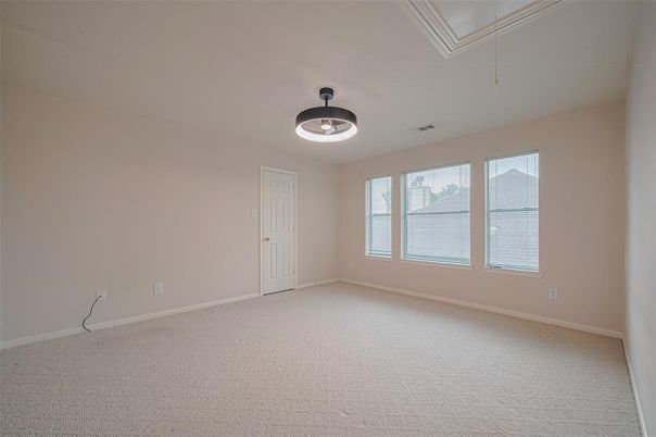 Empty room, Interior