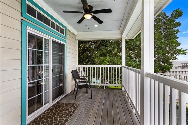 Exterior, Sun Room, Water