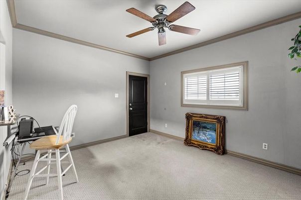 Home Office, Interior