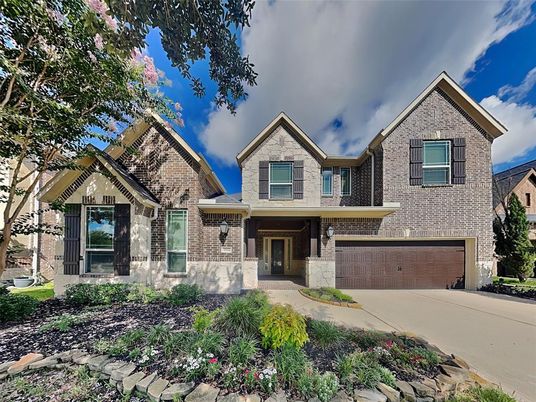 Attached, Exterior, Facade, Brick Facade, Brick Traditional