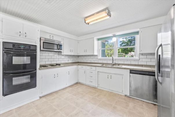 Interior, Kitchen, Stainless Steel Appliances