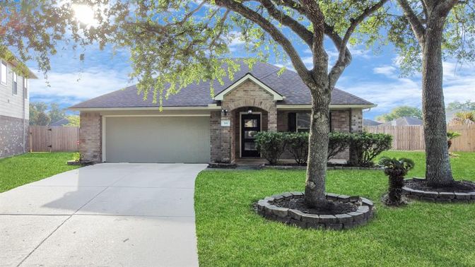 Attached, Backyard, Exterior, Facade, Ranch