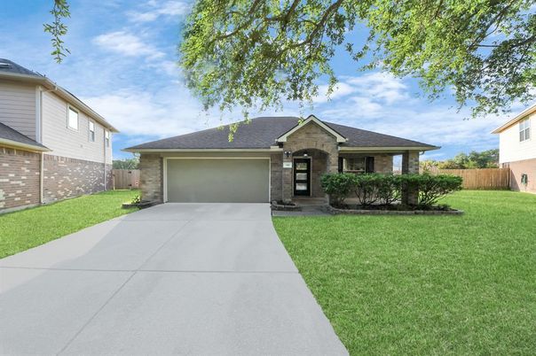 Attached, Backyard, Exterior, Facade, Ranch