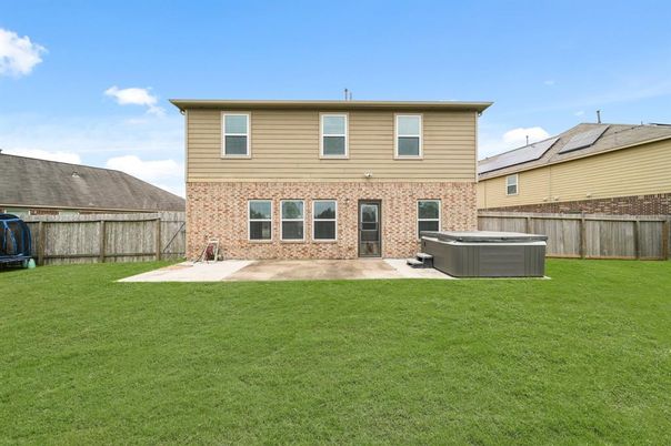 Backyard, Exterior, Hot Tub, Solar Panels