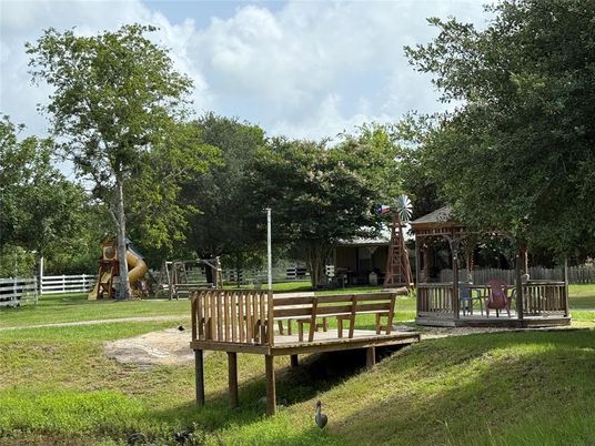 Backyard, Exterior, Playground