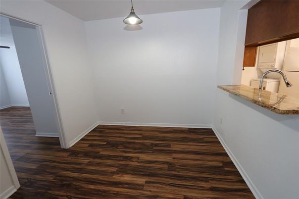 Interior, Pendant Lights, Wood Texture Flooring