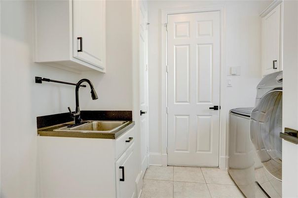 Interior, Washer