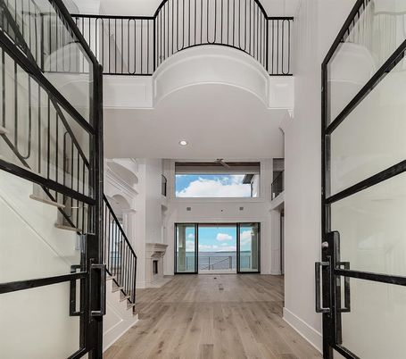 Interior, Recessed Lighting, Wood Texture Flooring