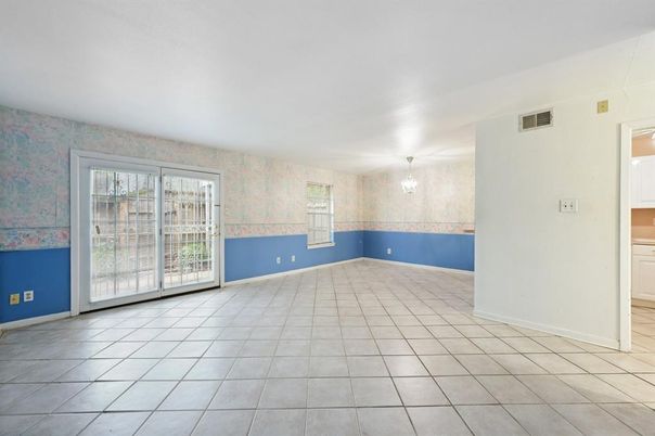 Chandelier, Empty room, Interior