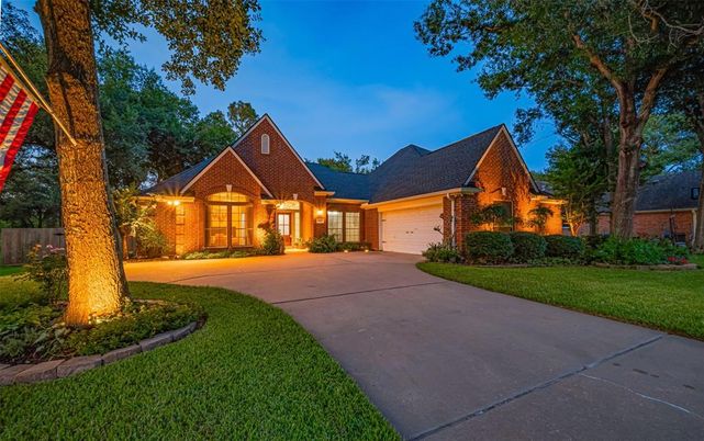 Attached, Exterior, Facade, Brick Facade, Brick Traditional