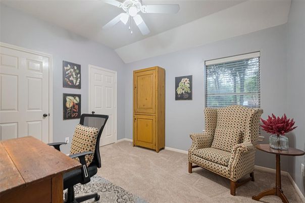 Home Office, Interior