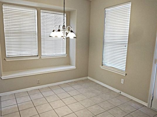 Empty room, Interior, Pendant Lights