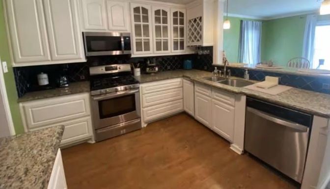Interior, Kitchen, Pendant Lights, Stainless Steel Appliances