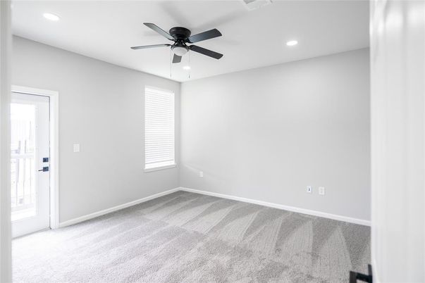 Empty room, Interior, Recessed Lighting