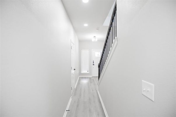 Interior, Recessed Lighting, Wood Texture Flooring
