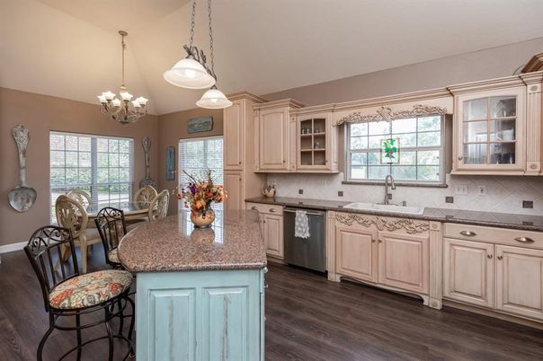 Chandelier, Dining room, Interior, Kitchen, Pendant Lights, Wood Texture Flooring