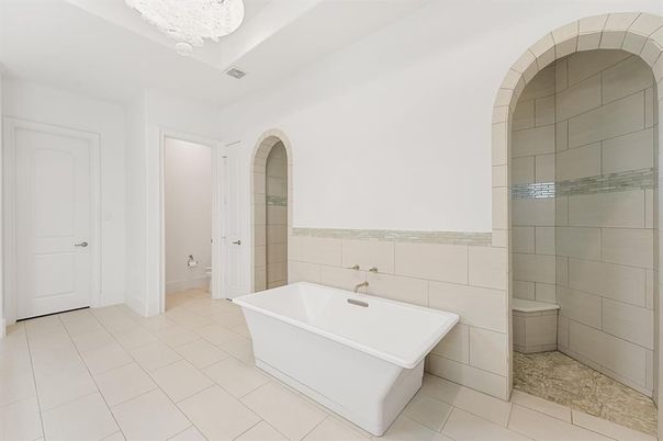 Bathroom, Free Standing Baths, Interior