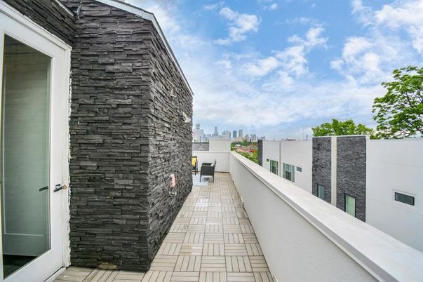 Exterior, Fireplace