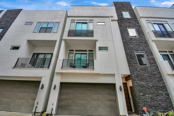 Attached, Exterior, Facade, Brick Facade, Rowhouse