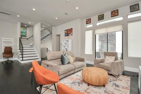 Interior, Living room, Recessed Lighting, Wood Texture Flooring