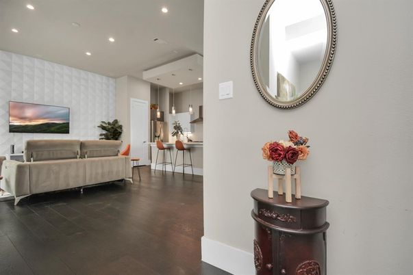 Interior, Kitchen, Living room, Pendant Lights, Recessed Lighting, Wood Texture Flooring