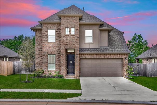 Attached, Exterior, Facade, Brick Facade, Brick Traditional