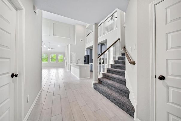 Interior, Recessed Lighting, Wood Texture Flooring