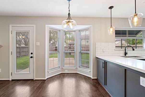 Interior, Kitchen, Pendant Lights, Wood Texture Flooring