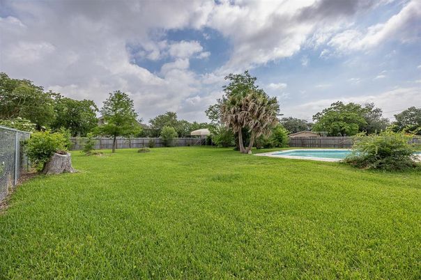 Backyard, Exterior, Pool