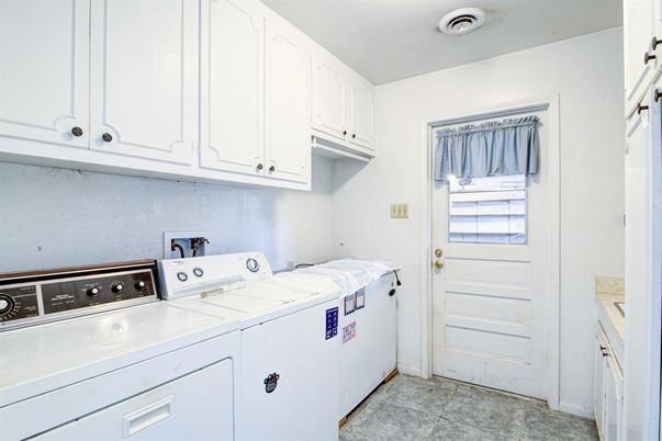 Interior, Washer
