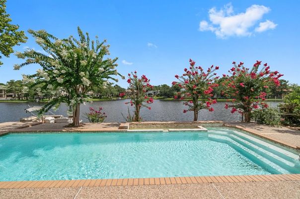 Exterior, Pool, Water