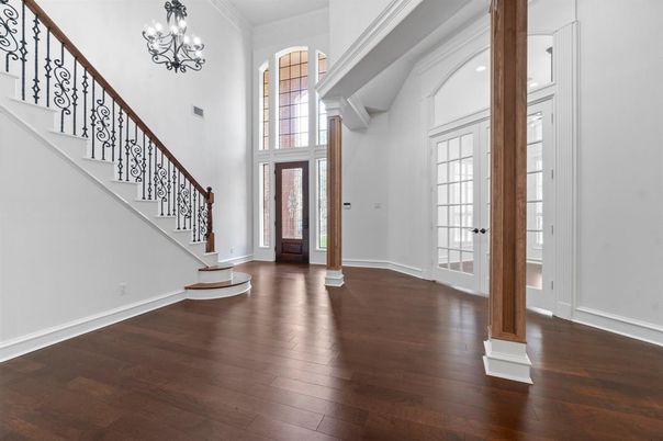 Chandelier, Interior, Wood Texture Flooring