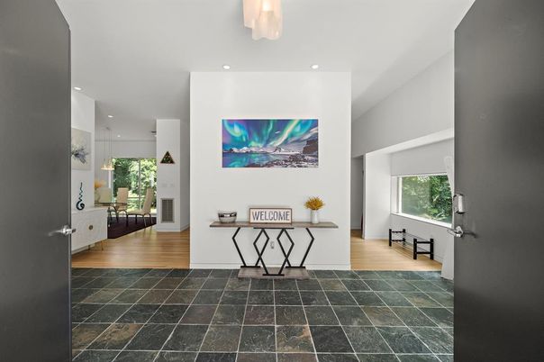 Interior, Pendant Lights, Recessed Lighting, Wood Texture Flooring