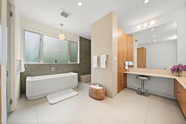 Bathroom, Interior, Pendant Lights, Recessed Lighting