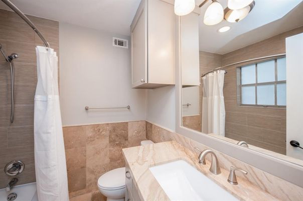 Bathroom, Interior, Recessed Lighting