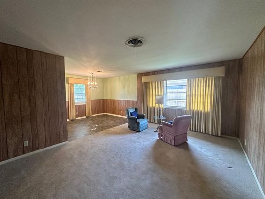 Chandelier, Empty room, Interior, Pendant Lights