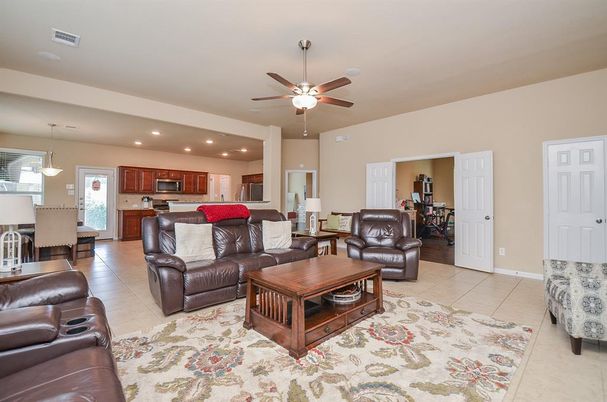 Dining room, Interior, Kitchen, Living room, Pendant Lights, Recessed Lighting, Stainless Steel Appliances