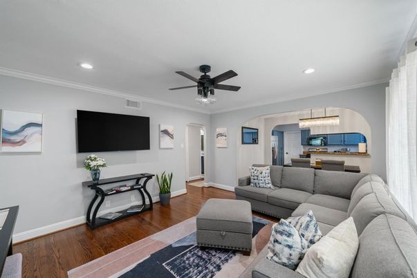 Interior, Kitchen, Living room, Pendant Lights, Recessed Lighting, Wood Texture Flooring